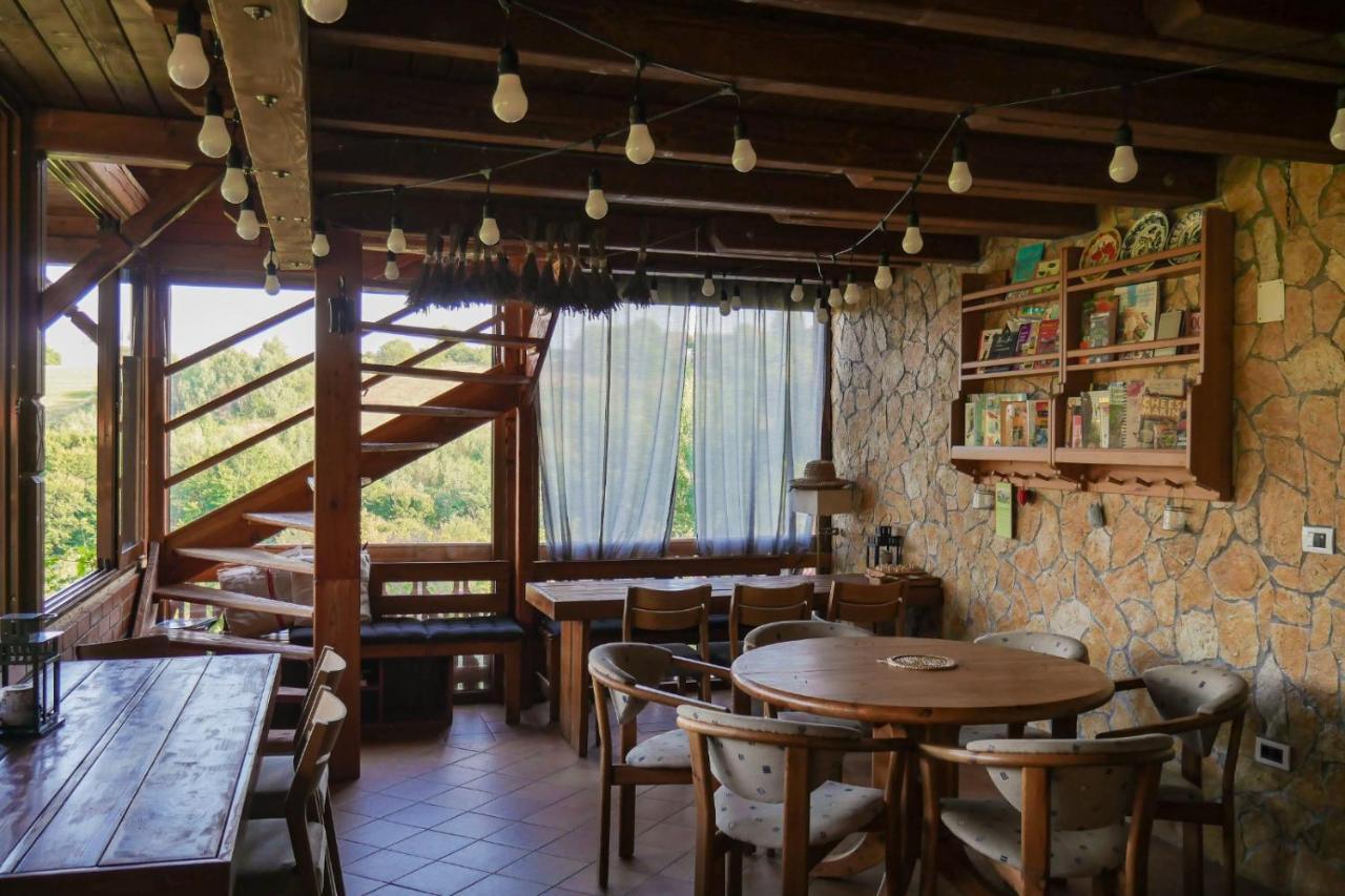 Rose Hip Hill Farm Bed & Breakfast Valea Tirnei Luaran gambar